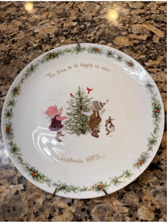 Holly Hobbie Other - Vintage 1973 Holly Hobbie Christmas Collector Plate The Time to Be Happy is Now